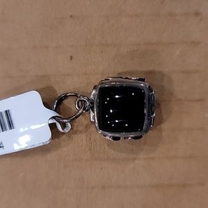 Reversible black onyx pendant NWT